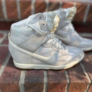 Nike Dunk Sky Hi Metallic Luster